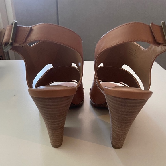 Reba "Skyla" Tan Beige Brown Sandals with Thick Heel - Picture 3 of 5